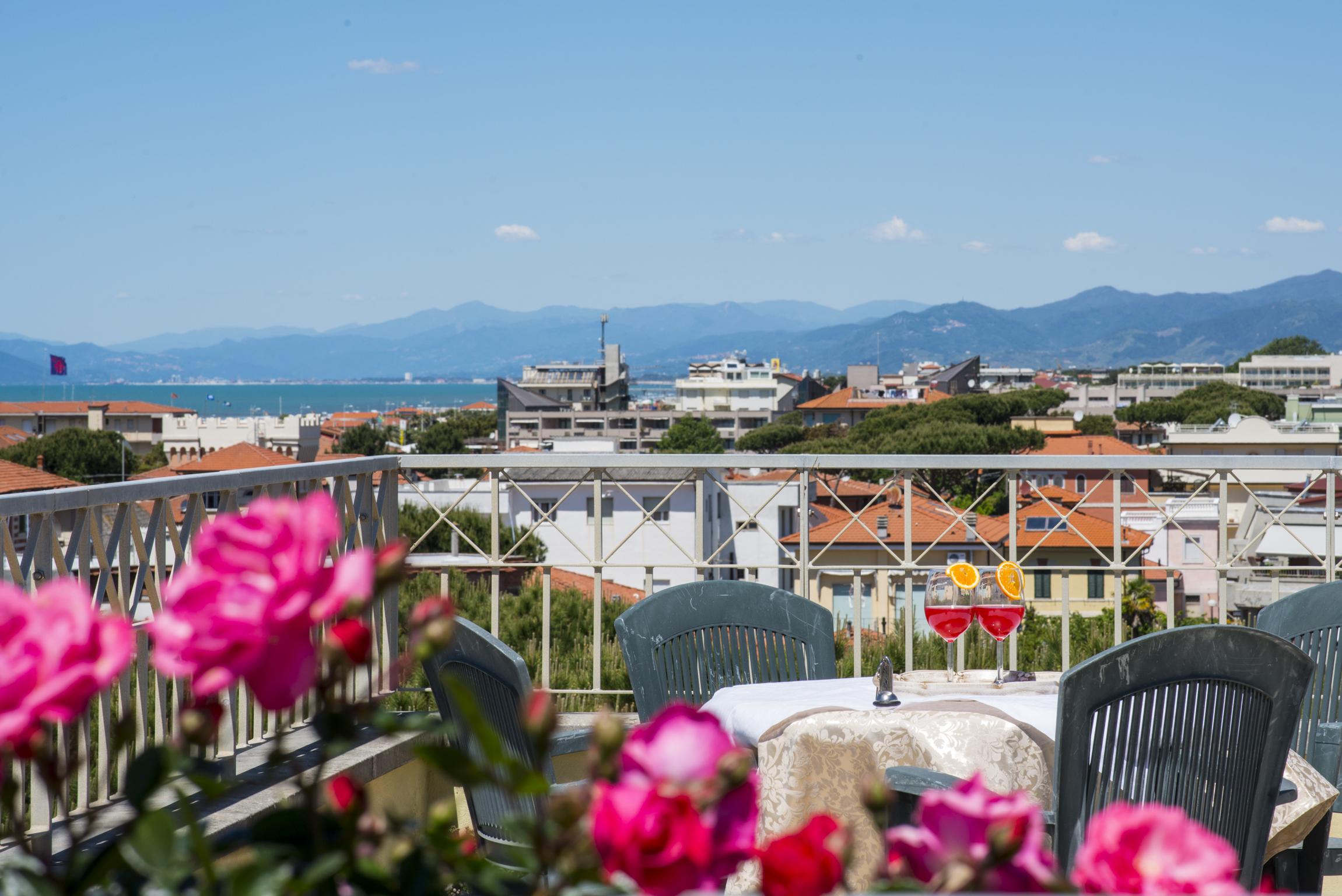 Hotel Sylvia リド・ディ・カマイオーレ エクステリア 写真
