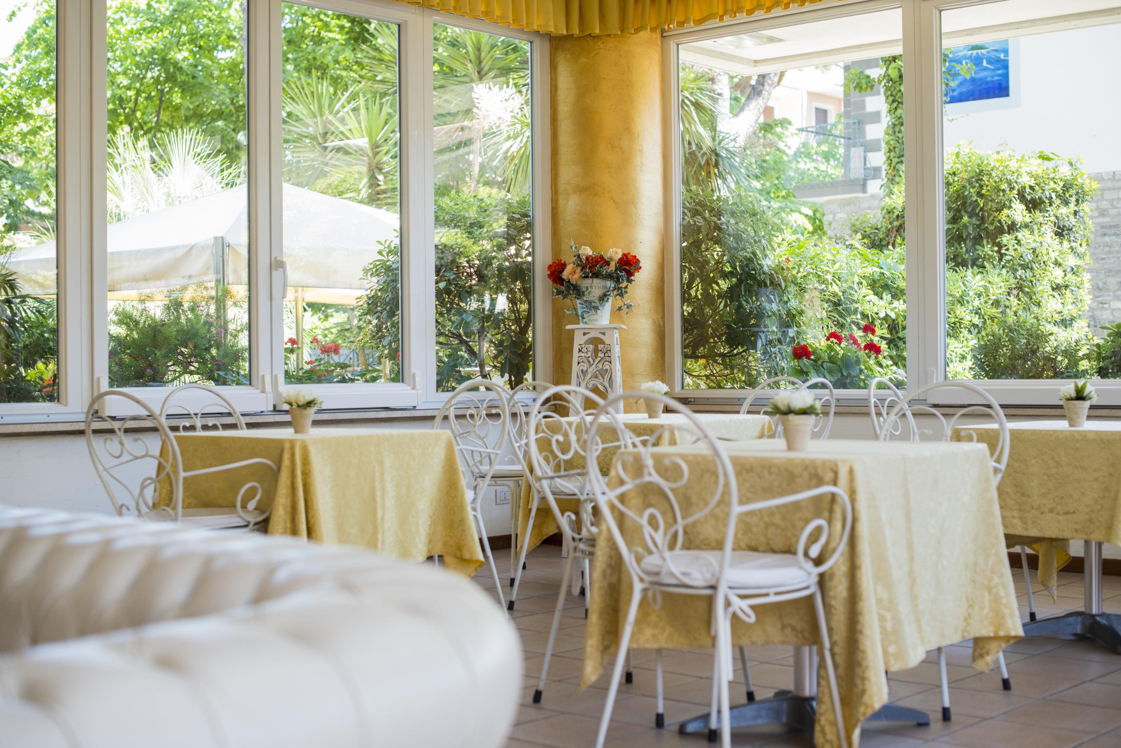 Hotel Sylvia リド・ディ・カマイオーレ エクステリア 写真